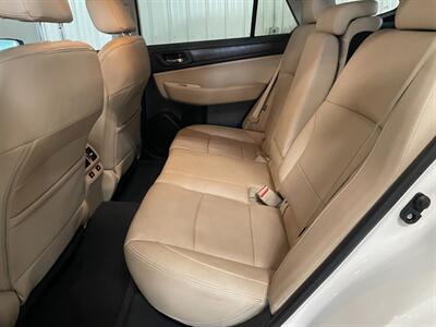 2015 Subaru Outback 2.5i Limited - Photo 17 - Saint Louis, MI 48880-9800