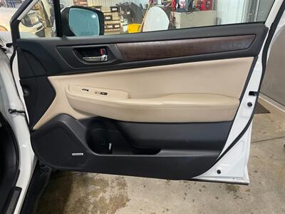 2015 Subaru Outback 2.5i Limited - Photo 22 - Saint Louis, MI 48880-9800