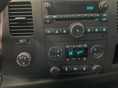 2013 Chevrolet Silverado 2500HD LT - Photo 13 - Saint Louis, MI 48880-9800