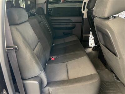 2013 Chevrolet Silverado 2500HD LT - Photo 16 - Saint Louis, MI 48880-9800