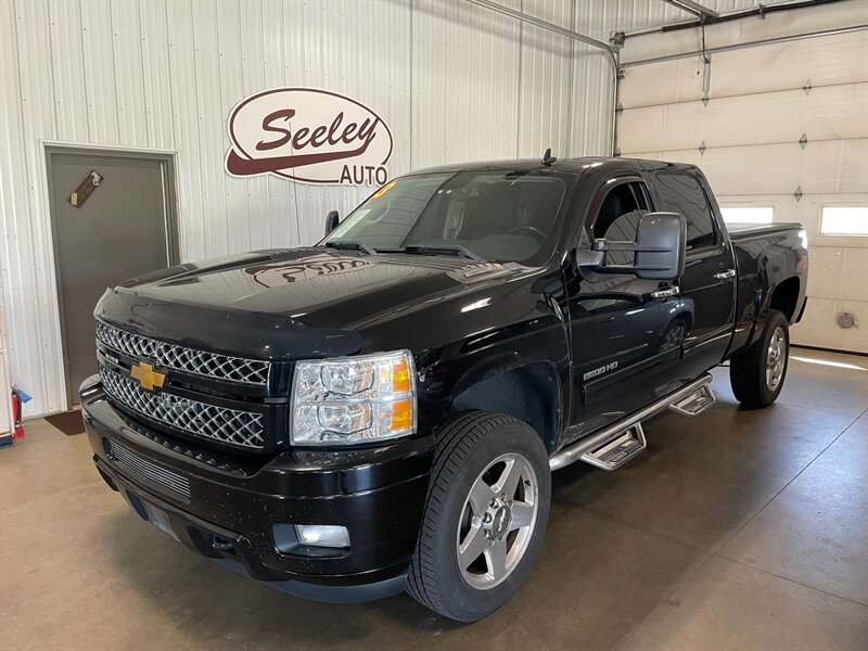 2013 Chevrolet Silverado 2500HD LT   - Photo 1 - Saint Louis, MI 48880-9800