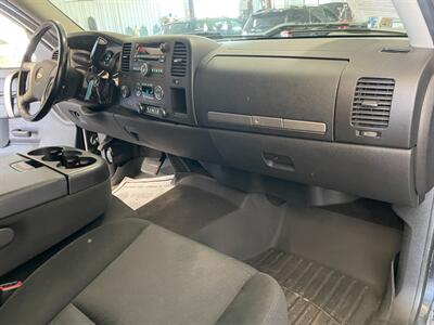 2013 Chevrolet Silverado 2500HD LT - Photo 18 - Saint Louis, MI 48880-9800