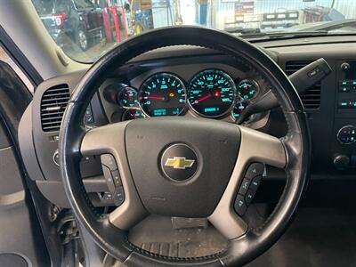 2013 Chevrolet Silverado 2500HD LT - Photo 9 - Saint Louis, MI 48880-9800
