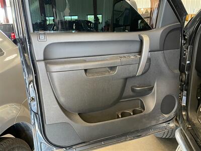2013 Chevrolet Silverado 2500HD LT - Photo 20 - Saint Louis, MI 48880-9800