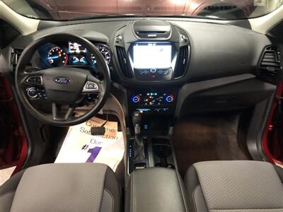 2017 Ford Escape SE   - Photo 7 - Saint Louis, MI 48880-9800