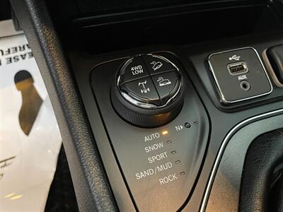 2019 Jeep Cherokee Trailhawk - Photo 13 - Saint Louis, MI 48880-9800