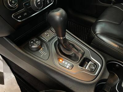 2019 Jeep Cherokee Trailhawk - Photo 12 - Saint Louis, MI 48880-9800