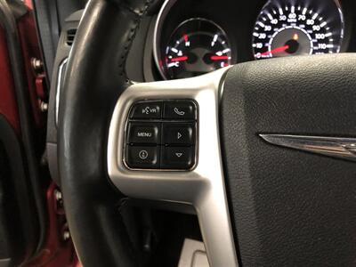 2011 Chrysler 200 Touring   - Photo 9 - Saint Louis, MI 48880-9800