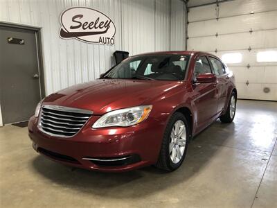 2011 Chrysler 200 Touring   - Photo 2 - Saint Louis, MI 48880-9800