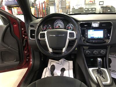 2011 Chrysler 200 Touring   - Photo 8 - Saint Louis, MI 48880-9800