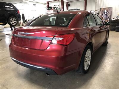 2011 Chrysler 200 Touring   - Photo 6 - Saint Louis, MI 48880-9800