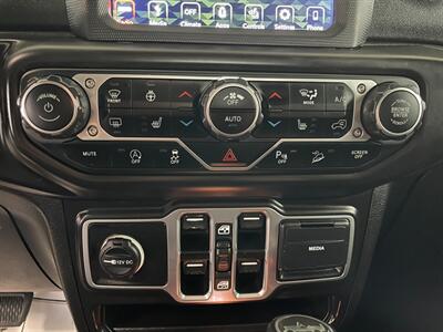 2018 Jeep Wrangler Sahara - Photo 17 - Saint Louis, MI 48880-9800