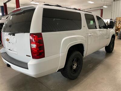 2012 Chevrolet Suburban LT - Photo 6 - Saint Louis, MI 48880-9800