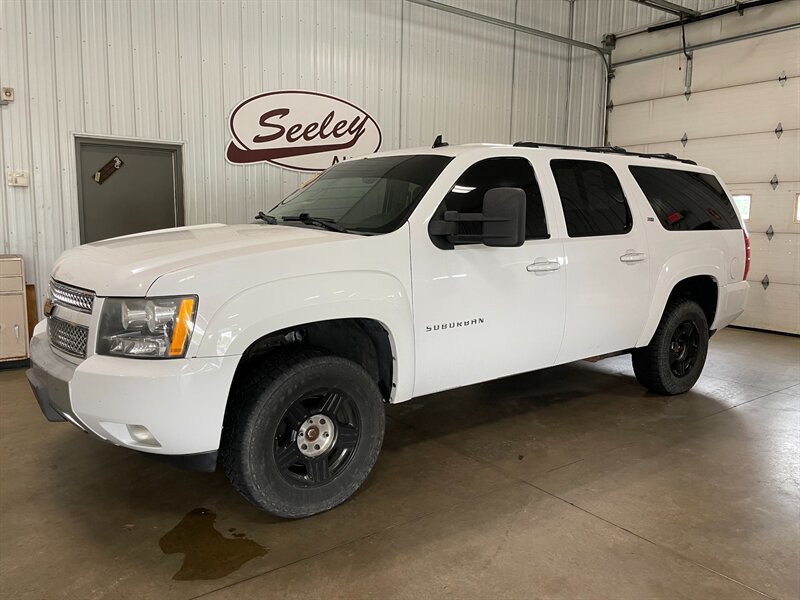 2012 Chevrolet Suburban LT   - Photo 1 - Saint Louis, MI 48880-9800