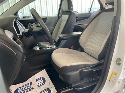 2019 Chevrolet Equinox LS   - Photo 16 - Saint Louis, MI 48880-9800