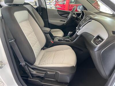 2019 Chevrolet Equinox LS   - Photo 18 - Saint Louis, MI 48880-9800