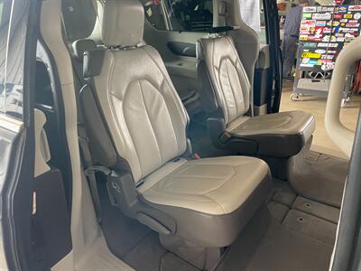 2017 Chrysler Pacifica Touring Plus   - Photo 19 - Saint Louis, MI 48880-9800