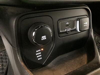 2017 Jeep Renegade Latitude   - Photo 13 - Saint Louis, MI 48880-9800