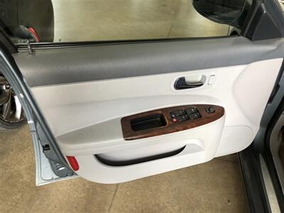2007 Buick LaCrosse CX   - Photo 18 - Saint Louis, MI 48880-9800