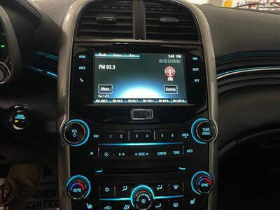 2015 Chevrolet Malibu LTZ   - Photo 10 - Saint Louis, MI 48880-9800