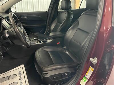 2015 Chevrolet Malibu LTZ   - Photo 16 - Saint Louis, MI 48880-9800