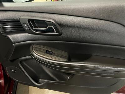 2015 Chevrolet Malibu LTZ   - Photo 22 - Saint Louis, MI 48880-9800