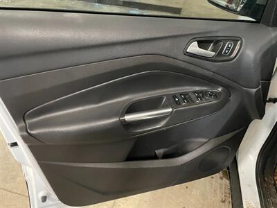 2018 Ford Escape SE   - Photo 20 - Saint Louis, MI 48880-9800