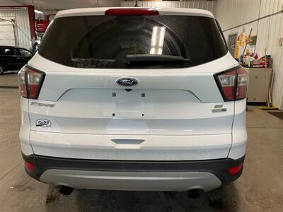 2018 Ford Escape SE   - Photo 24 - Saint Louis, MI 48880-9800