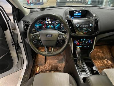 2018 Ford Escape SE   - Photo 8 - Saint Louis, MI 48880-9800