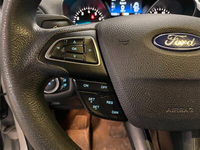 2018 Ford Escape SE   - Photo 10 - Saint Louis, MI 48880-9800