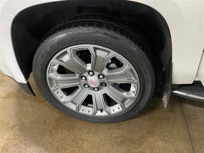 2016 GMC Yukon XL SLT   - Photo 29 - Saint Louis, MI 48880-9800