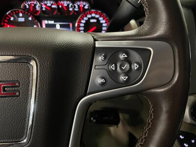 2016 GMC Yukon XL SLT   - Photo 11 - Saint Louis, MI 48880-9800