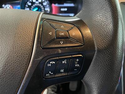2016 Ford Explorer Limited   - Photo 8 - Saint Louis, MI 48880-9800