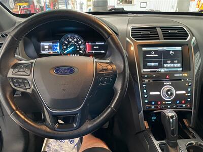 2016 Ford Explorer Limited   - Photo 4 - Saint Louis, MI 48880-9800