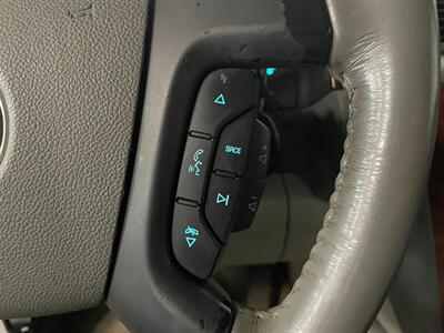 2009 Chevrolet Tahoe LT   - Photo 11 - Saint Louis, MI 48880-9800