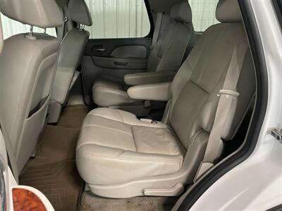 2009 Chevrolet Tahoe LT   - Photo 15 - Saint Louis, MI 48880-9800