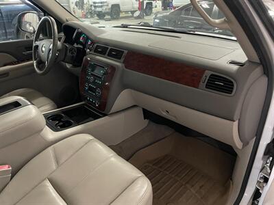 2009 Chevrolet Tahoe LT   - Photo 20 - Saint Louis, MI 48880-9800