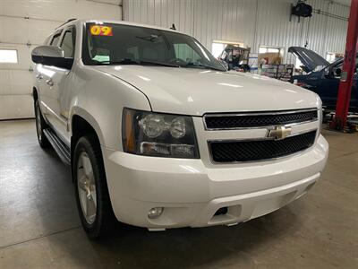 2009 Chevrolet Tahoe LT   - Photo 4 - Saint Louis, MI 48880-9800