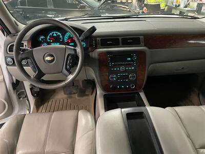 2009 Chevrolet Tahoe LT   - Photo 7 - Saint Louis, MI 48880-9800