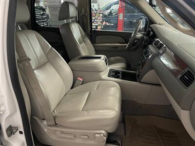 2009 Chevrolet Tahoe LT   - Photo 17 - Saint Louis, MI 48880-9800