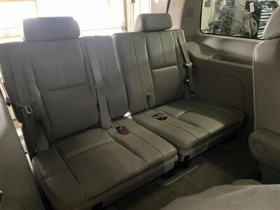 2009 Chevrolet Tahoe LT   - Photo 19 - Saint Louis, MI 48880-9800
