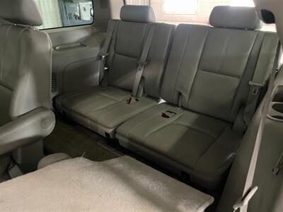 2009 Chevrolet Tahoe LT   - Photo 16 - Saint Louis, MI 48880-9800