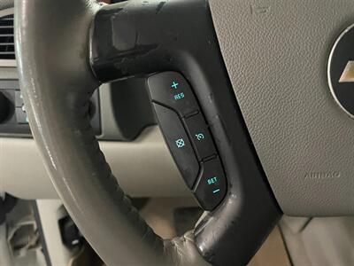 2009 Chevrolet Tahoe LT   - Photo 10 - Saint Louis, MI 48880-9800