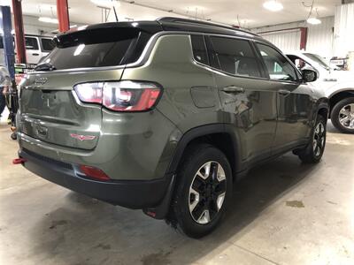 2017 Jeep Compass Trailhawk   - Photo 5 - Saint Louis, MI 48880-9800