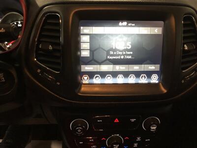 2017 Jeep Compass Trailhawk   - Photo 8 - Saint Louis, MI 48880-9800