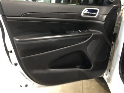 2015 Jeep Grand Cherokee Altitude   - Photo 20 - Saint Louis, MI 48880-9800