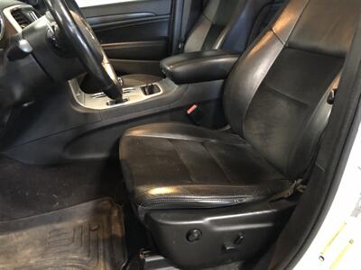 2015 Jeep Grand Cherokee Altitude   - Photo 14 - Saint Louis, MI 48880-9800