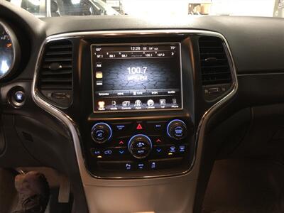 2015 Jeep Grand Cherokee Altitude   - Photo 8 - Saint Louis, MI 48880-9800