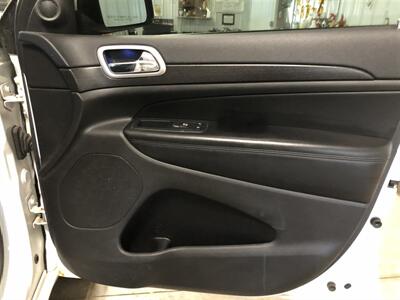 2015 Jeep Grand Cherokee Altitude   - Photo 21 - Saint Louis, MI 48880-9800