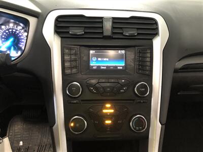 2016 Ford Fusion SE   - Photo 14 - Saint Louis, MI 48880-9800